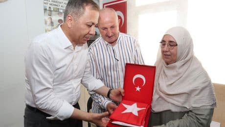 Bakan Yerlikaya’dan şehit Ahmet Doğan’ın baba ocağına ziyaret