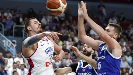 Serbia sestea, Jokic se divierte y saltan las alarmas con Micic