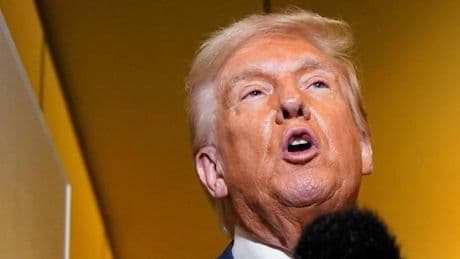 „Niemand wird vom Haken gelassen“ – Trump relativiert Zoll-Ausnahmen für Elektronik
