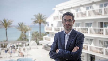 Yannik Erhart (Universal Beach Hotels): "No se pueden subir los precios sin mejorar la oferta; el cliente no se deja engañar"