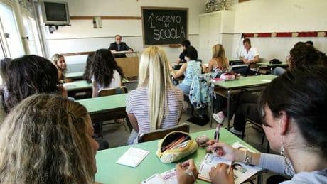 Docenti e personale Ata, assegnazione provvisoria 2025: domande da oggi 14 luglio. Requisiti e deroghe