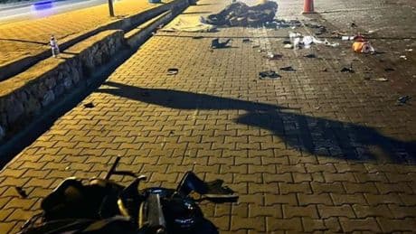 İki motosiklet çarpıştı! Sürücüleri öldü!