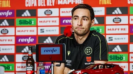 Los árbitros claman contra Real Madrid TV y De Burgos termina entre lágrimas: "Cuando un hijo llega llorando porque le han dicho que su padre es un ladrón es muy jodido"