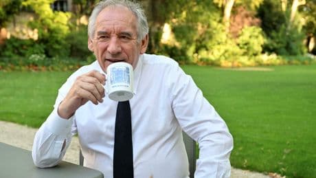 « Bloquons tout », budget, fronde sociale : la stratégie de Bayrou pour survivre