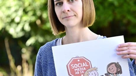Altersbeschränkung für Social-Media gefordert: „Auf dem Tablet eines Erstklässlers war eine Pornoseite geöffnet“