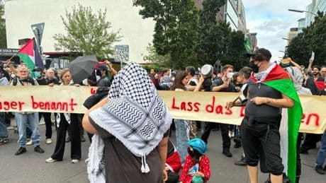 Checkpoint-Charlie: Polizei löst Demo gegen Gaza-Krieg auf