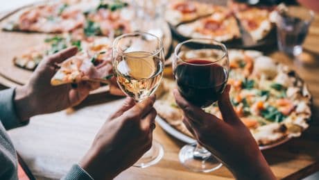 En Italie, deux touristes françaises qui avaient quitté un restaurant sans payer retrouvées grâce aux réseaux sociaux