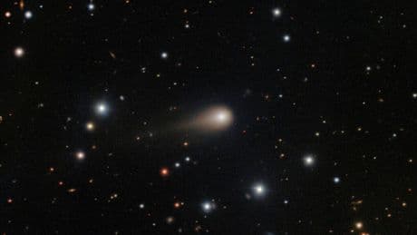 Telescope reveals a growing tail on the comet that's visiting from another star