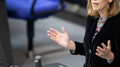 Nach Vorfällen in Remscheid und Berlin: Bundesjugendministerin Prien entsetzt über Messergewalt unter Kindern