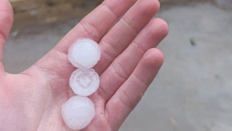 Un fuerte granizo sorprende a los vecinos de un pueblo de Zaragoza: "Son como monedas de 2 euros"