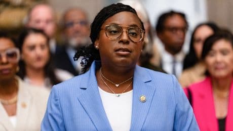 Rogue House Republicans help Dems kill a vote to censure LaMonica McIver in shock result