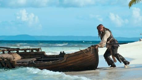 Johnny Depp, Karayip Korsanları 6 ile Jack Sparrow olarak geri dönecek mi? Yapımcı o şartı paylaştı