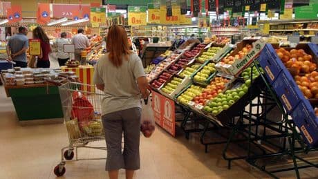 Carrefour reduce ligeramente las compras de fruta y verdura en España