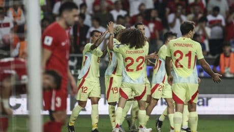 España apaga el infierno turco e invita a soñar con una exhibición de fútbol y goles