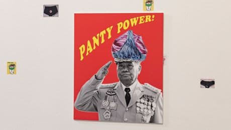 13. Berlin Biennale: Jetzt wird’s wackelig, hier kann sich niemand sicher sein