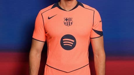 El Barça homenajea el 'sextete' del 2009 en su tercera equipación de color mango brillante