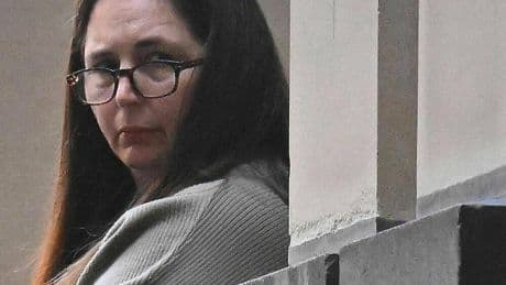 El crimen del solomillo Wellington envenenado llega a juicio en Australia: declara el superviviente de la comida mortal