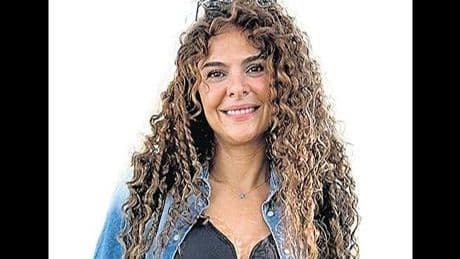 Kızıyla oynayacak