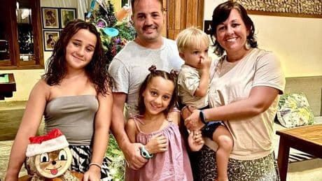 La familia vizcaína que lleva 300 días recorriendo el mundo: «Ahora podemos vivir así, mañana no se sabe»