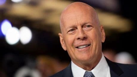 Con pinganillo y rodajes cortos, así fue como Bruce Willis pudo hacer sus últimas películas