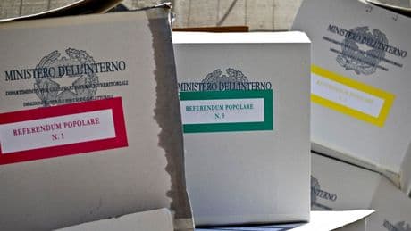 Referendum, Agcom richiama le emittenti su adeguata copertura informativa. Opposizione in piazza il 19