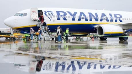 Ryanair gana un 16% menos en su año fiscal, con 1.610 millones, pese a los retrasos de Boeing