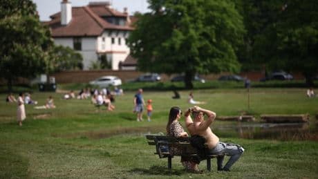 Jusqu'à 29,3°C à Londres: le Royaume-Uni enregistre un record de chaleur pour un 1er mai