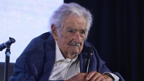 La última aparición de Mujica: "¿Para qué mierda vivimos si somos incapaces de sacrificar un poco de bienestar en favor de la gente jodida?"