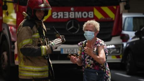 El incendio de una vivienda en Valencia deja a ocho personas atendidas por inhalación de humo, dos de ellas menores