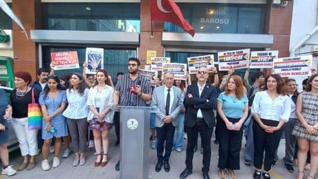 İzmir Barosu LGBTİ Hakları Komisyonu: Nefrete inat yaşasın hayat
