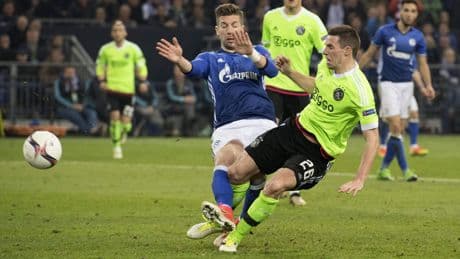 Nick Viergever ervaren gids bij Europees avontuur FC Utrecht: ’Zo’n lelijke goal, die zoveel mensen blij heeft gemaakt’