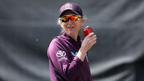 England to introduce minimum fitness standards under new coach Charlotte Edwards