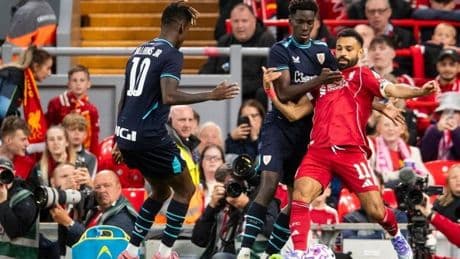 El Liverpool aumenta los nubarrones de la pretemporada