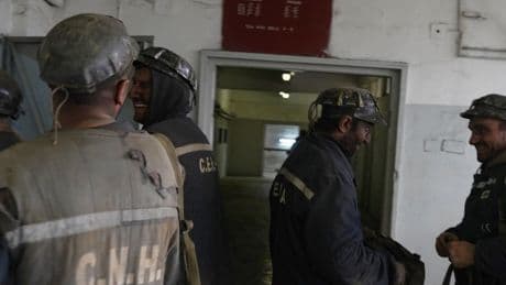 Présidentielle en Roumanie : les travailleurs déclassés tentés par l’extrême droite