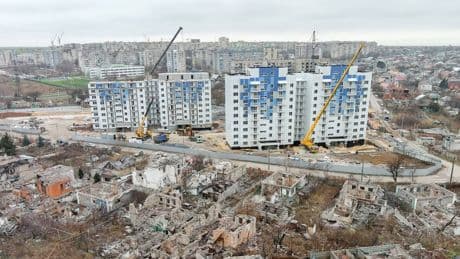 Russische Immobilienhaie verkaufen massenhaft ukrainische Wohnungen an Russen