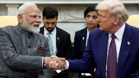 Droits de douane : Donald Trump annonce des taxes supplémentaires de 25% sur les importations depuis l’Inde