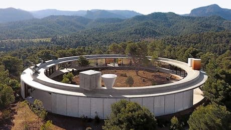 La espectacular casa circular en Teruel que se alquila