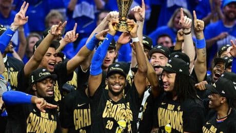 Nba, gli Oklahoma City Thunder campioni per la prima volta: Indiana sconfitta in gara 7 (103-91). Brutto infortunio per Haliburton
