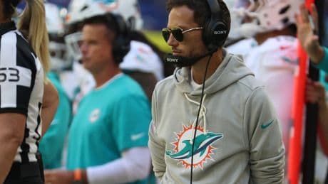 Mike McDaniel finds the one sad positive out of Dolphins’ disastrous start
