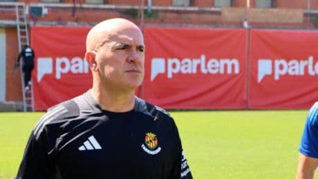 Luis César Sampedro tiene contrato en vigor
