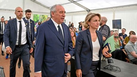 Face au risque d’isolement, Bayrou drague la CFDT avant le 8 septembre
