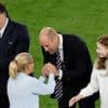 Prins William knijpt handen Sarina Wiegman fijn: hoe koningin van vrouwenvoetbal het wéér flikte EK te winnen