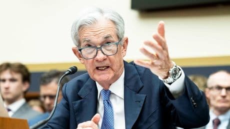 Powell-Rede begeistert Anleger: Dow Jones springt über 800 Punkte hoch