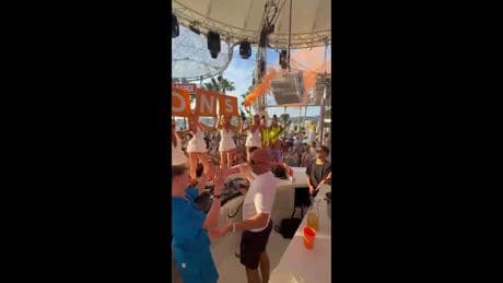 Feiern wie die Bayern! - Liverpool-Trainer lässt es auf Ibiza krachen