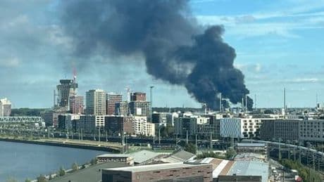 Hamburg: Verletzte bei Feuer im Hamburger Hafen – A1 teilweise gesperrt