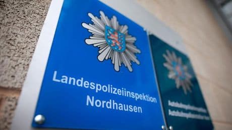 Unfall im eigenen Haus: Senior benutzt selbstgebauten Fahrstuhl und stirbt
