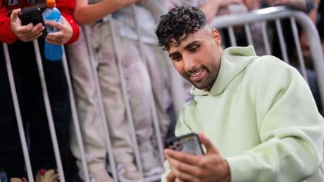 „Riecht nach Kuhscheiße“ - Jindaoui lästert über neue Fußball-Heimat
