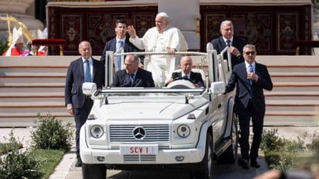 Tod von Papst Franziskus: Wohin fährt jetzt das Papamobil?