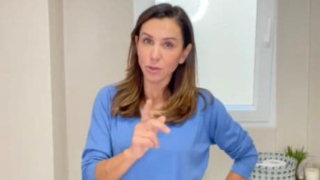 Maria Marcos, dermatóloga: “El exceso de exfoliación puede inflamar la piel y como consecuencia generar más pigmento”