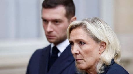 Le Pen entierra las pocas opciones de Bayrou para superar el voto de confianza
